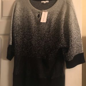 Black and silver 3/4 sleeve sweater